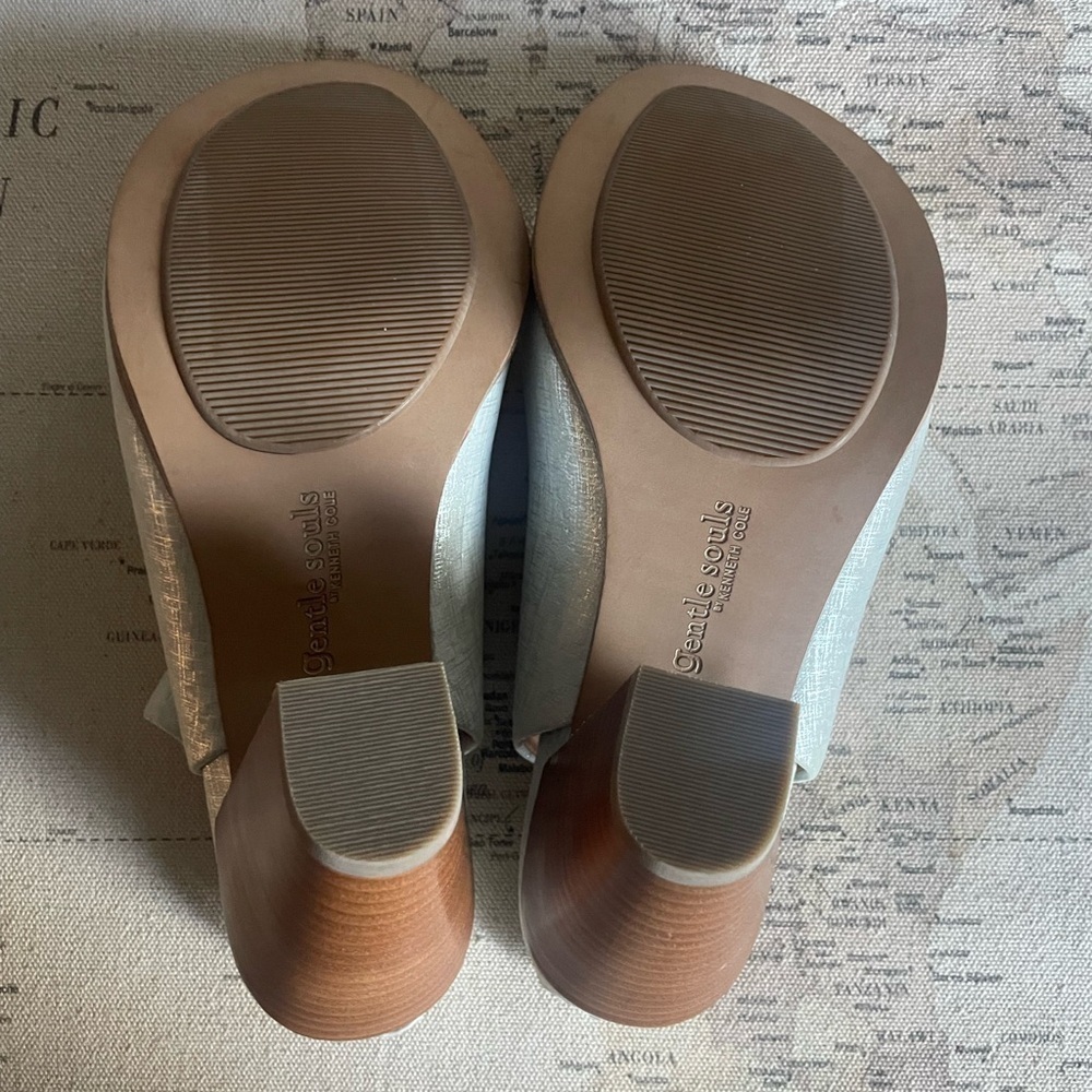 🆕Gentle Souls Peep Toe Slingback Block Heel Size 6 NWOB - Picture 9 of 11